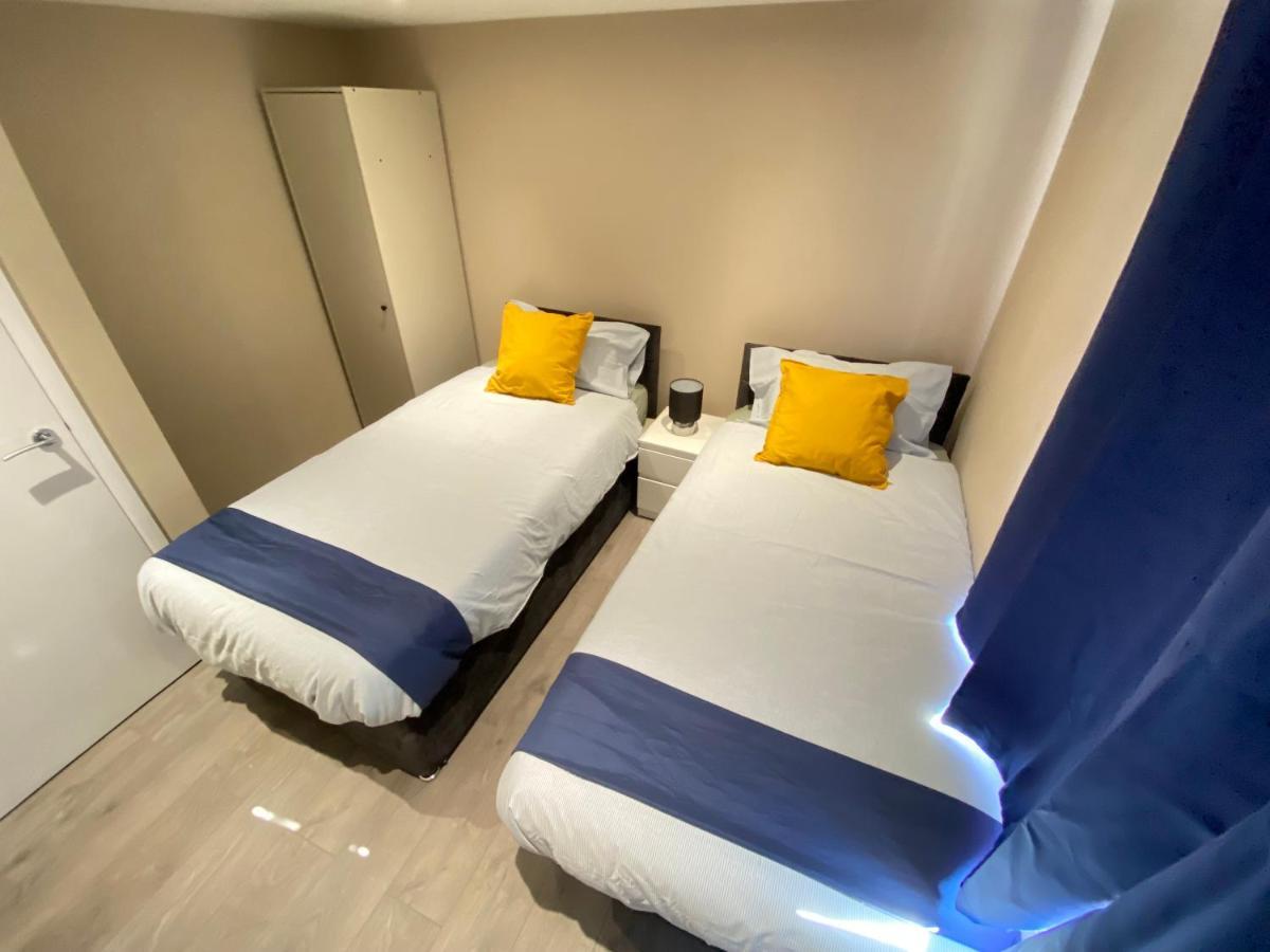 Stunning 1 Bedroom Flat In Wood Green London Exteriör bild